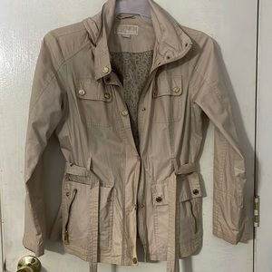 Cream Michael Kors Coat. Size M in womens. Barely worn.